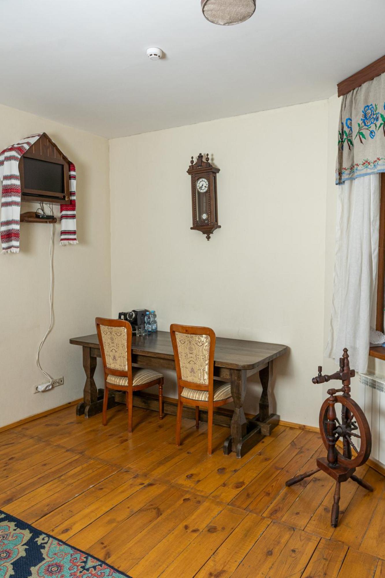 Koncha Zaspa Park Kozyn Bagian luar foto