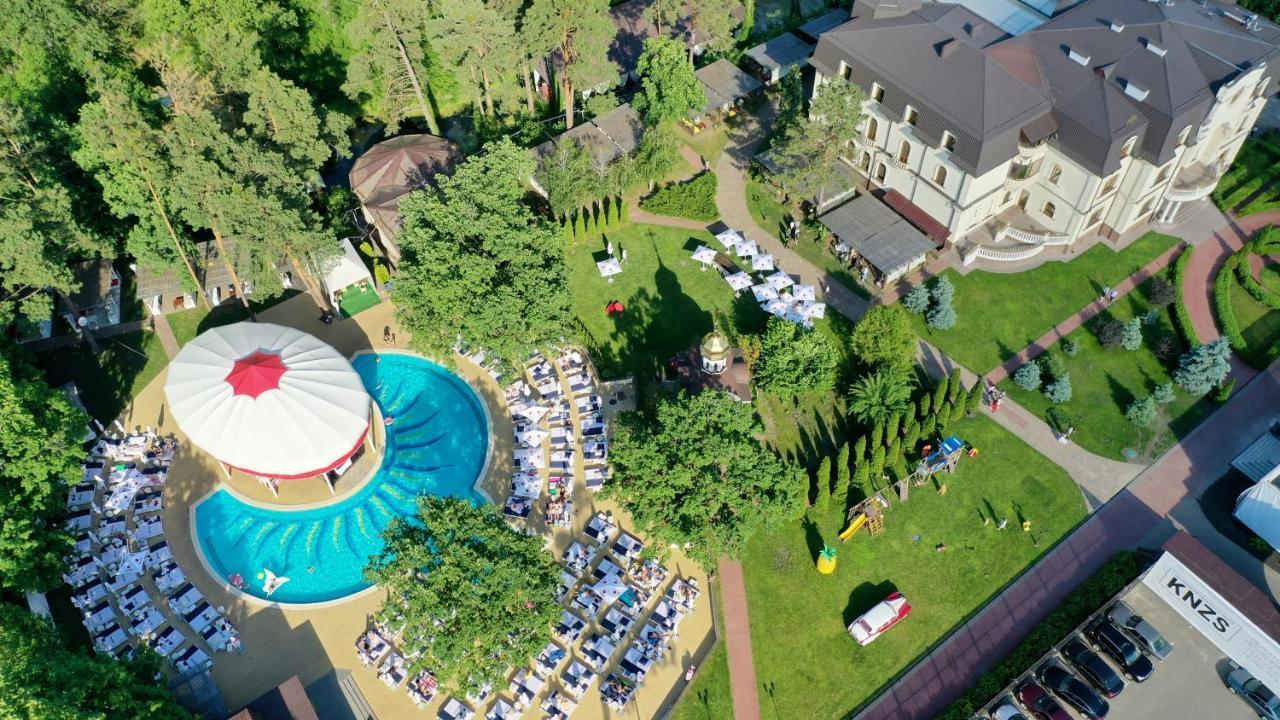Koncha Zaspa Park Kozyn Bagian luar foto